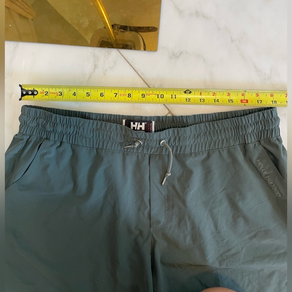 Helly Hansen, Men XL gray green 5” drawstring elastic waist comfort active short - Picture 5 of 8
